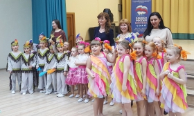 В Митине танцуют все вместе с «Единой Россией»