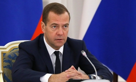 Медведев: Реализация нового майского указа требует взвешенных решений и учета рисков