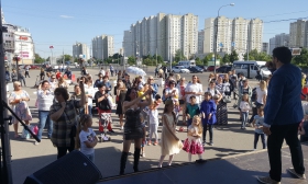 В районе Митине прошел торжественный концерт ко Дню России