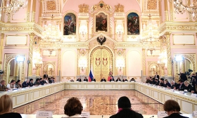 Путин заявил о двукратном сокращении числа иностранных НКО