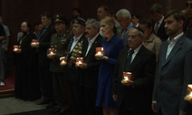 Единороссы приняли участие в акции "Свеча памяти"