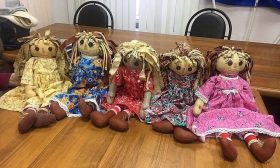 В Митине прошел Мастер-класс по пэчворку «Чердачная кукла»