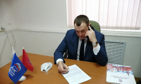 Депутаты северо-запада Москвы провели приемы граждан по вопросам ЖКХ
