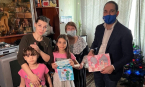Александр Мажуга исполнил новогоднее желание 7-летней Аиды из района Хорошево-Мневники