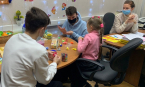 Единороссы северо-запада Москвы помогают детям - инвалидам с социальной реабилитацией.