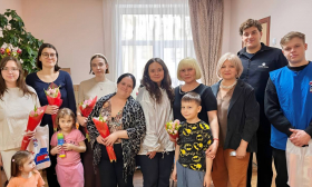 В Международный женский день  местное отделение «Единой России» района Южное Тушино посетили филиал «Надежда» Кризисного центра помощи женщинам и детям.